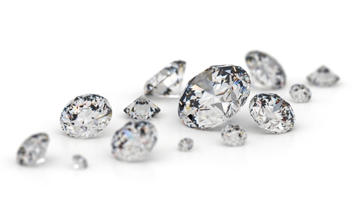 Qual a diferença entre o Diamante e a Zircônia?