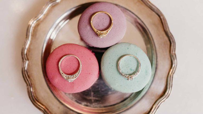 Leia mais sobre o artigo O que saber antes de comprar um anel de noivado?