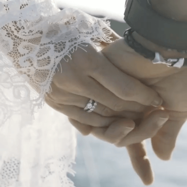 Anel de noivado Alok e Romana