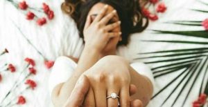 Noivado na quarentena: ideias de pedidos de casamento feitos em casa