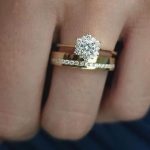 Como combinar o anel de noivado com a aliança de casamento?