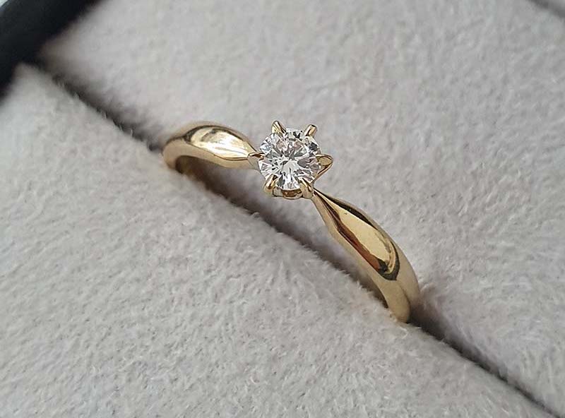 anel de noivado com diamante de 15pts