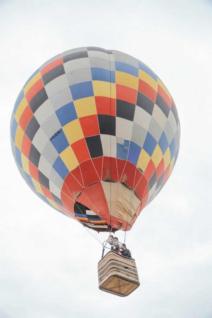 pedido de casamento surpresa em voo de balão
