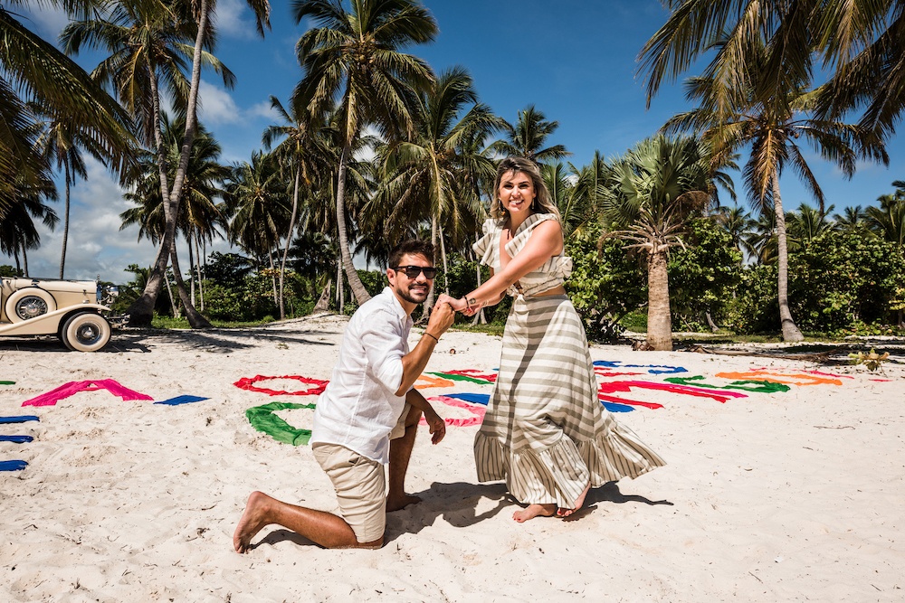casal de noivos em praia da República Dominicana