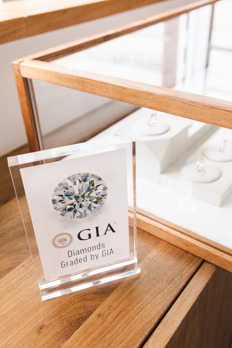 por que comprar um anel com diamante GIA?