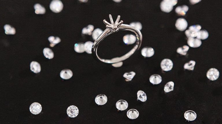 Leia mais sobre o artigo Quais são os 4Cs do Diamante? O guia completo