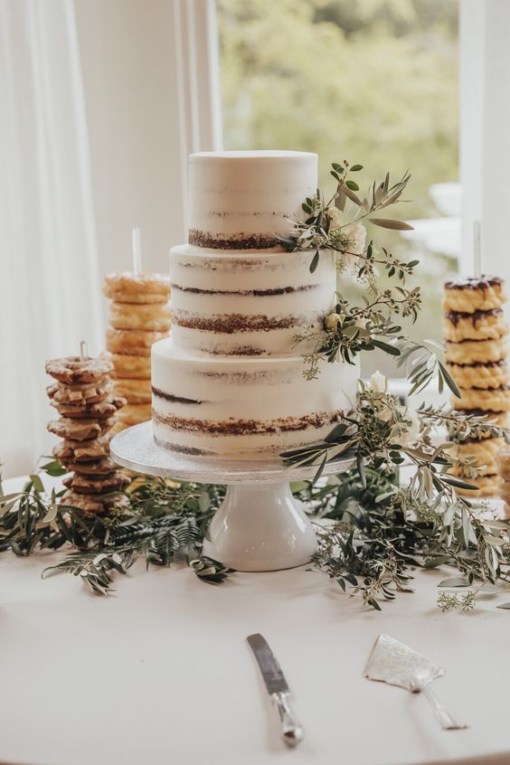 bolo minimalista para casamento