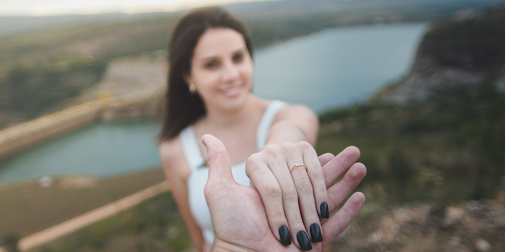 5 anéis de noivado delicados para fazer o pedido de casamento