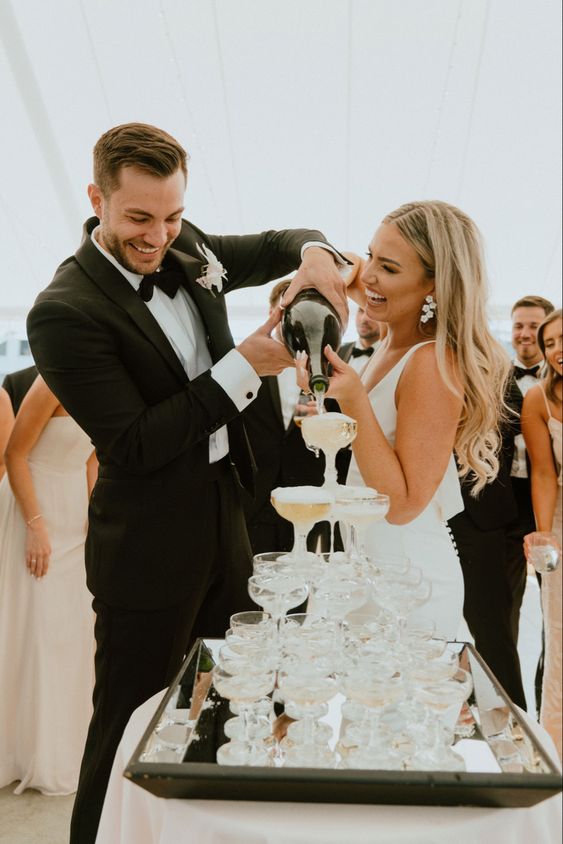 torre de champagne em casamento