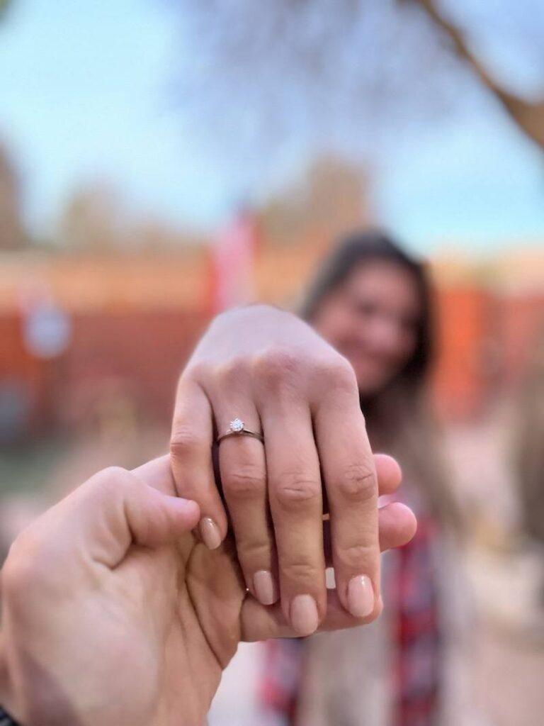 pedido de casamento com solitário de diamante