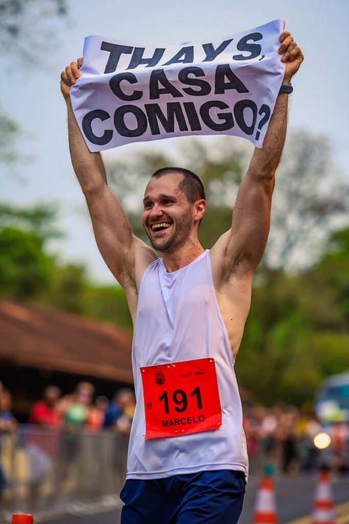 pedido de casamento criativo em maratona