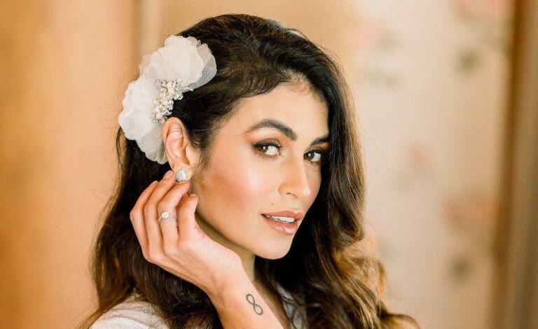 Leia mais sobre o artigo Grinalda de Noiva: descubra qual tipo combina mais com você