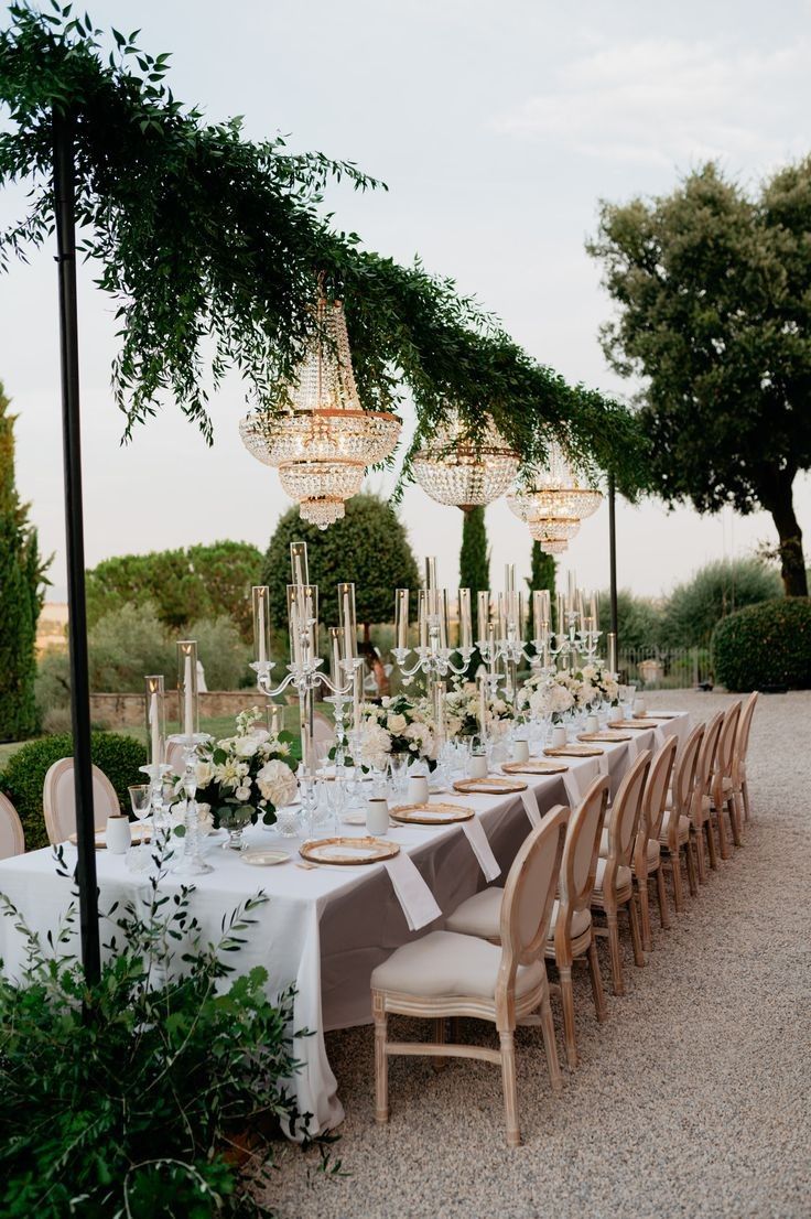 lustres para casamento ao ar livre