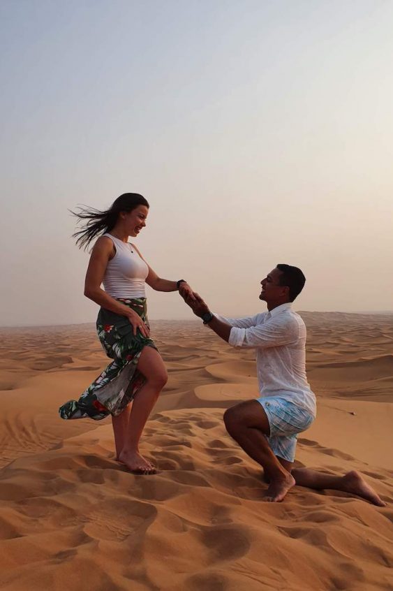 surpresa romântica no deserto